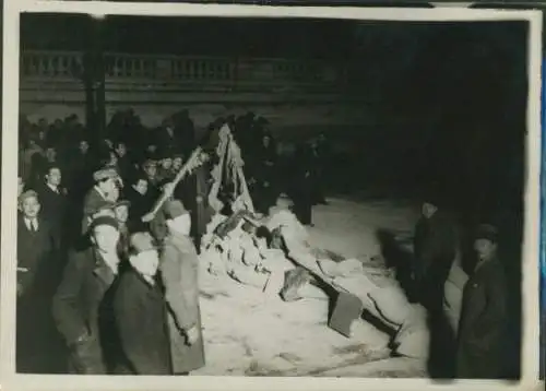 Foto Paris VIII, Eine Barrikade, Place de la Concorde 1934