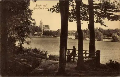 Ak Rochlitz an der Mulde, Rastbank mit Blick zur Stadt, Kirche