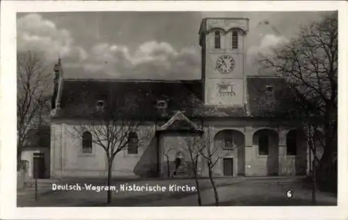 Ak Deutsch Wagram in Niederösterreich, Historische Kirche