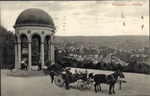 Ak Wiesbaden in Hessen, Blick vom Neroberg, Pferdekutsche