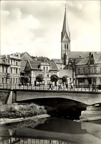 Ak Staßfurt im Salzlandkreis, Bodebrücke mit Blick zur Marienkirche