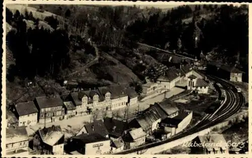 Foto Ak Rübeland Oberharz am Brocken, Blick auf den Ort, Bahnschienen, Bahnhof