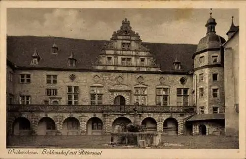 Ak Weikersheim in Tauberfranken Württemberg, Schlosshof, Rittersaal