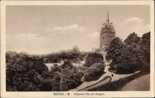 Ak Rostock in Mecklenburg Vorpommern, Kröpeliner Tor mit Anlagen