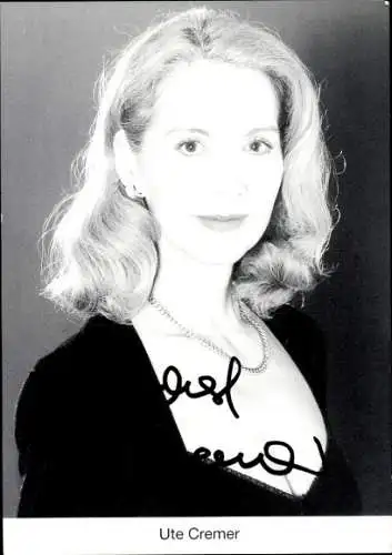 Ak Schauspielerin Ute Cremer, Portrait, Autogramm