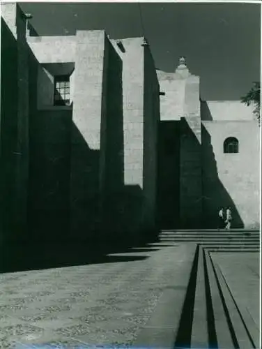 Foto Teilansicht von einem Gebäude