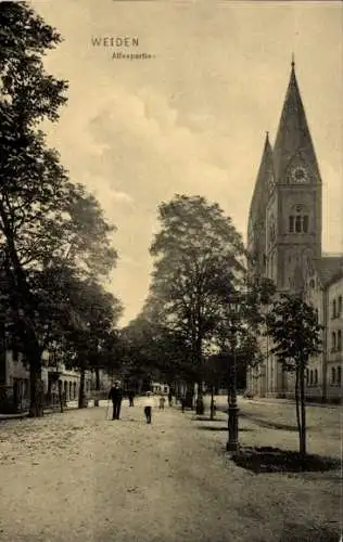 Ak Weiden in der Oberpfalz, Allee, Kirche