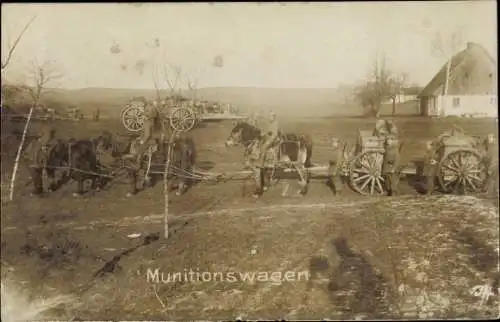 Foto Ak Weimar in Thüringen, Deutsche Soldaten in Uniformen, Munitionswagen