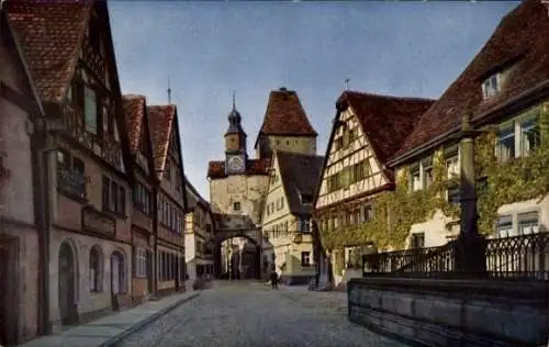Ak Rothenburg ob der Tauber Mittelfranken, Rödergasse mit Röderbogen und Markusturm