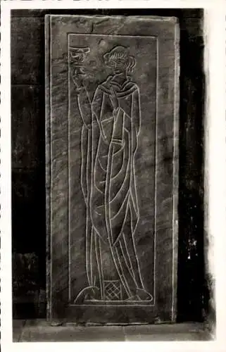 Ak Alpirsbach im Schwarzwald, Klosterkirche, Grabplatte ohne Inschrift, 13. Jahrhundert
