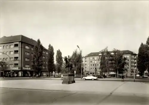 Ak Berlin Charlottenburg, Steubenplatz, Denkmal