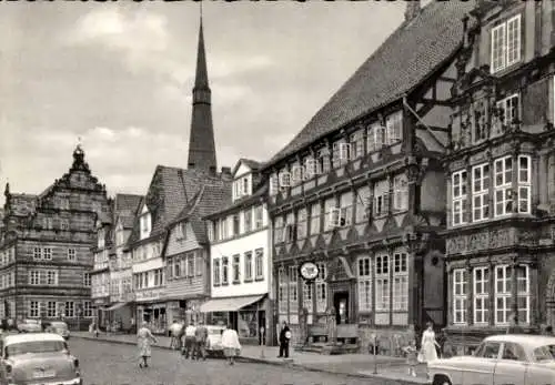 Ak Hameln an der Weser Niedersachsen, Osterstraße, Kirchturm, Fachwerkhäuser, Giebelhaus