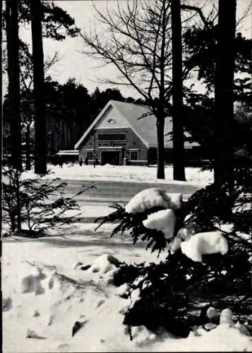 Ak Berlin Zehlendorf Dahlem, U-Bahnhof Oskar-Helene-Heim, Winteransicht