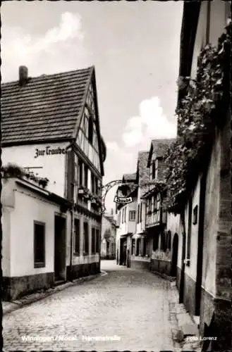 Ak Winningen an der Mosel, Blick in Herrenstraße, Gasthaus Zur Traube