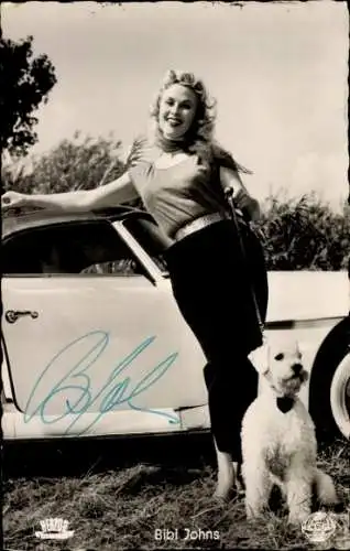 Ak Schauspielerin Bibi Johns, Portrait, Hund, Film Musikparade, Autogramm