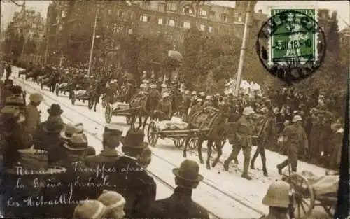 Foto Ak Zürich Stadt Schweiz, Revue des Troupes apres la Greve generale