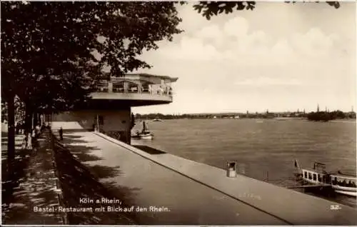 Ak Köln am Rhein, Bastei-Restarurant, Blick auf den Rhein, Ausflugsboote