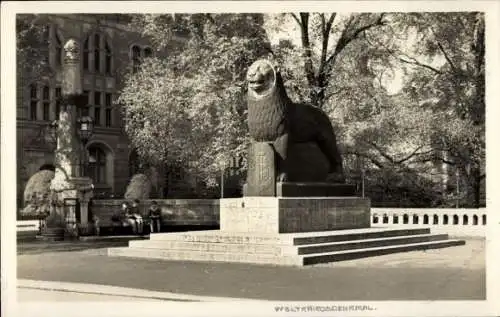 Ak Düsseldorf am Rhein, Weltkriegsdenkmal Der Bergische Löwe