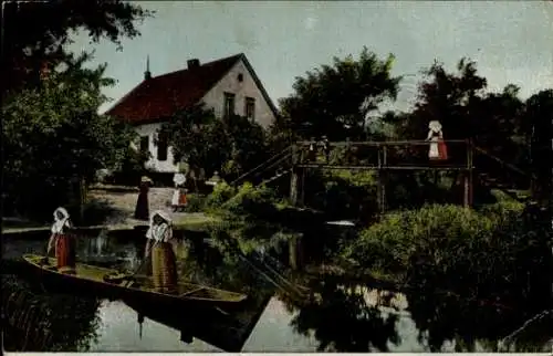 Ak Kannomühle Alt Zauche Wußwerk, Kahn im Spreewald, Trachten