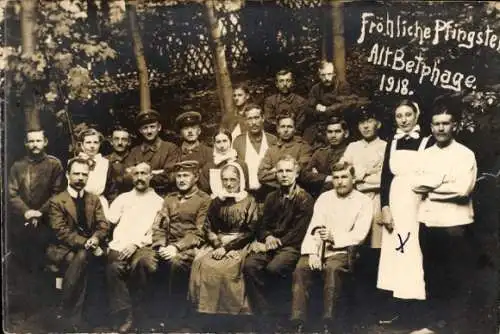 Foto Ak Alt Betphage Bielefeld, Bethel, Glückwunsch Pfingsten, Soldaten, Krankenschwestern, Lazarett