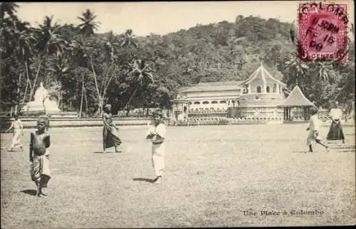 Ak Kandy Sri Lanka Ceylon, Tempel des Heiligen Zahns, kleine Kinder