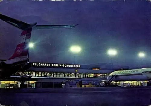 Ak Schönefeld bei Berlin, Deutsches Passagierflugzeug, Tupolev Tu-134 A, Interflug, Flughafen