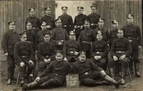 Foto Ak Landau in der Pfalz, Soldaten in Uniform, VI. Korp., Gruppenbild
