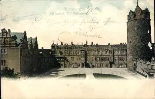 Ak Bernburg an der Saale, Schlosshof, Till Eulenspiegelturm