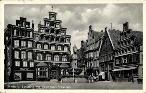 Ak Lüneburg in Niedersachsen, Schütting und Reichenbachbrunnen, Café Aug. Ehnst