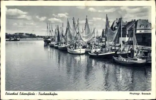 Ak Eckernförde, Fischereihafen, Fischerboote