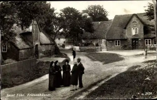 Ak Insel Föhr in Nordfriesland, Friesenhäuser, Anwohner