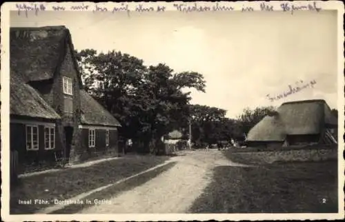 Ak Insel Föhr, Dorfstraße in Goting, Häuser