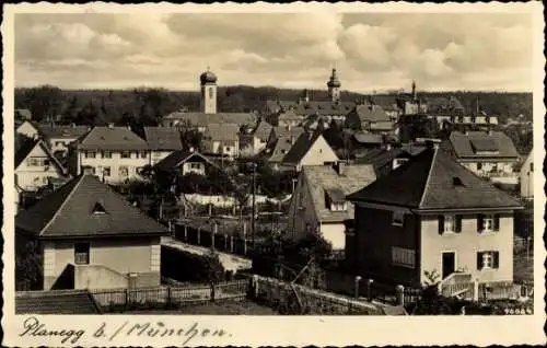 Ak Planegg Oberbayern, Teilansicht der Stadt mit Kirchtürmen, Wohnhäuser