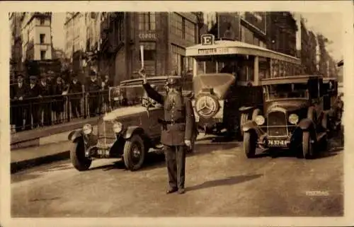 Ak Paris X., Les Grands Boulevards, Der Agent von Porte Saint-Denis