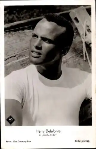 Ak Schauspieler Harry Belafonte, Portrait, Film Heiße Erde
