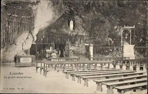 10 alte Ansichtskarten Lourdes Hautes Pyrénées, Diverse Ansichten