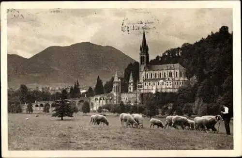 10 alte Ansichtskarten Lourdes Hautes Pyrénées, Diverse Ansichten