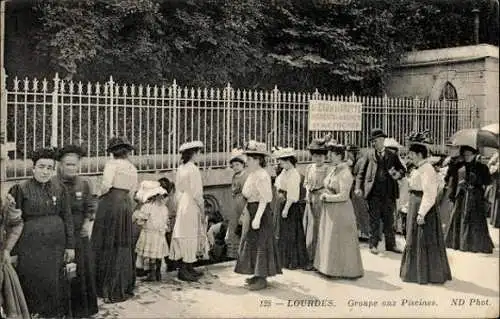 10 alte Ansichtskarten Lourdes Hautes Pyrénées, Diverse Ansichten