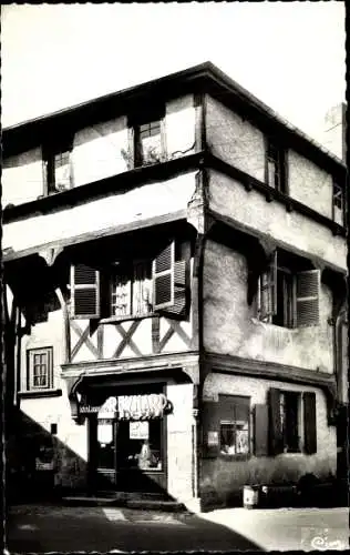 Ak Cusset Allier, Maison Louis XI