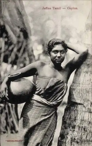Ak Ceylon Sri Lanka, Jaffna Tamil, Wasserträgerin, Portrait
