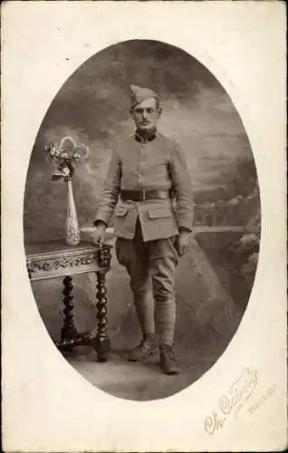 Foto Ak Französischer Soldat in Uniform, Portrait