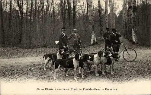 Ak Fontainebleau Seine et Marne, Foret, Chasse a courre, Un relais