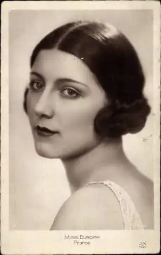 Ak Jeanne Juilla, the winner of the Miss Europa of 1931, France