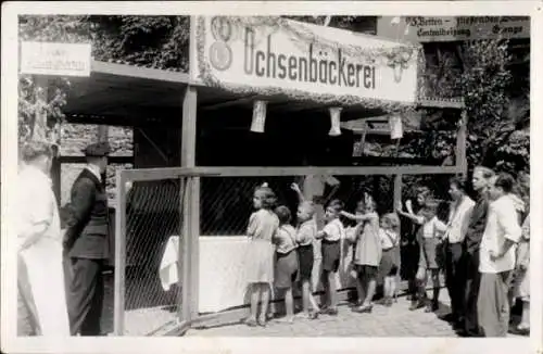 Foto Ak Ochsenbäckerei, wartende Kinder