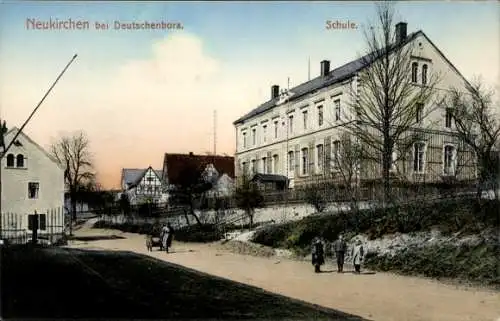 Ak Neukirchen (bei Deutschenbora) Reinsberg in Sachsen, Schule