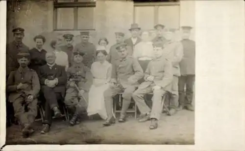 Ak Malechowo Alt-Malchow Kreis Schlawe Pommern, Deutsche Soldaten in Uniformen, Lazarett, I WK