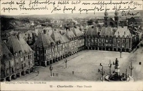 Ak Charleville Mézières Ardennes, Platz, Feldpost Großes Hauptquartier, I WK