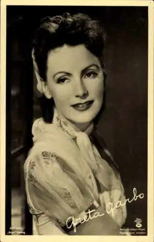 Ak Schauspielerin Greta Garbo, Portrait