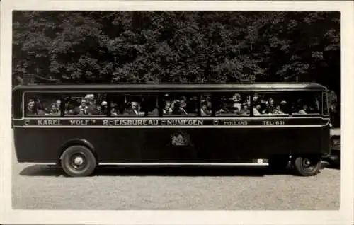 Foto Ak Nijmegen-Gelderland, Stadtrundfahrt, Autobus, Touristen