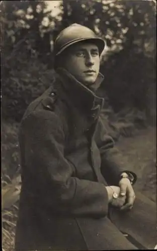 Foto Ak Französischer Soldat in Uniform, Mantel, Portrait